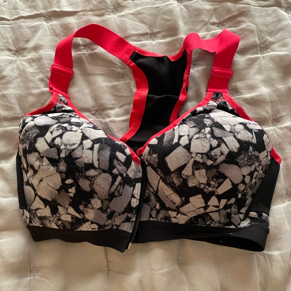 Victoria’s Secret front close zip sports bra lightly padded
